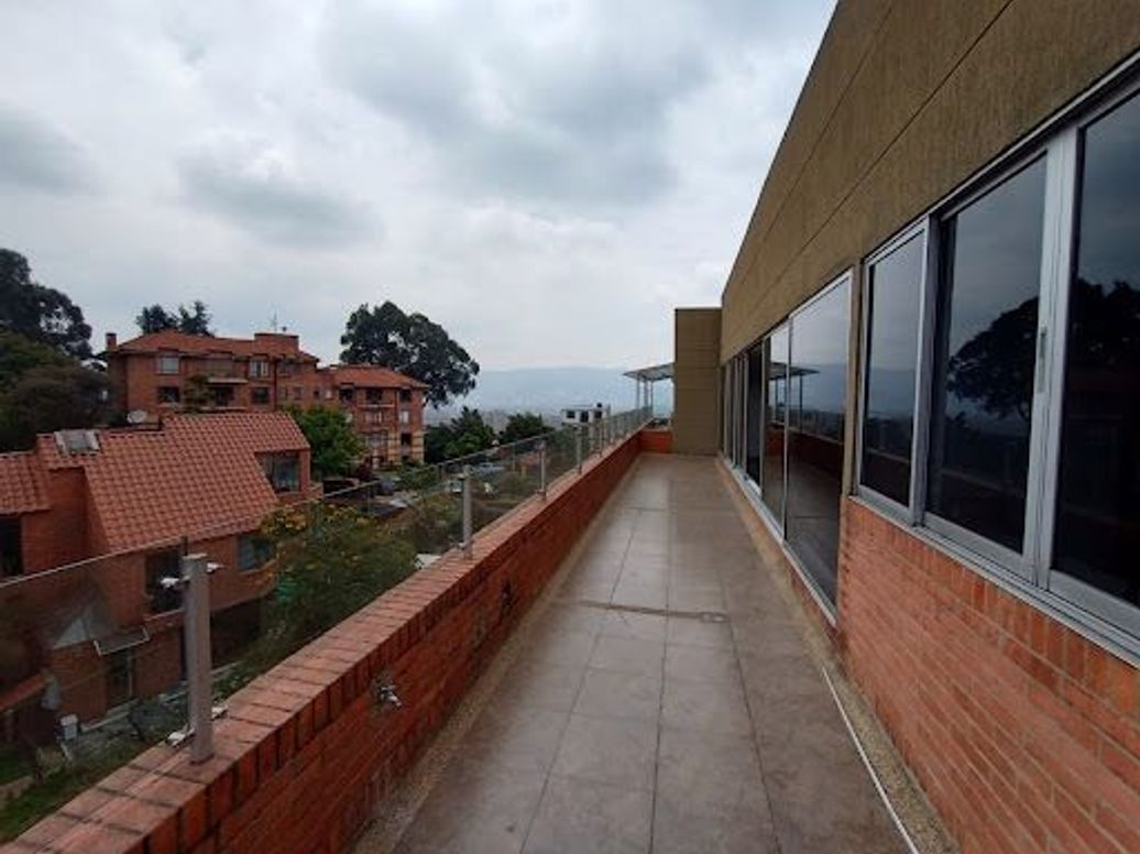 Apartamento de 4 alcobas en venta en Casa Blanca Torreladera, Bogotá, 350 m² · foto 12 de 20