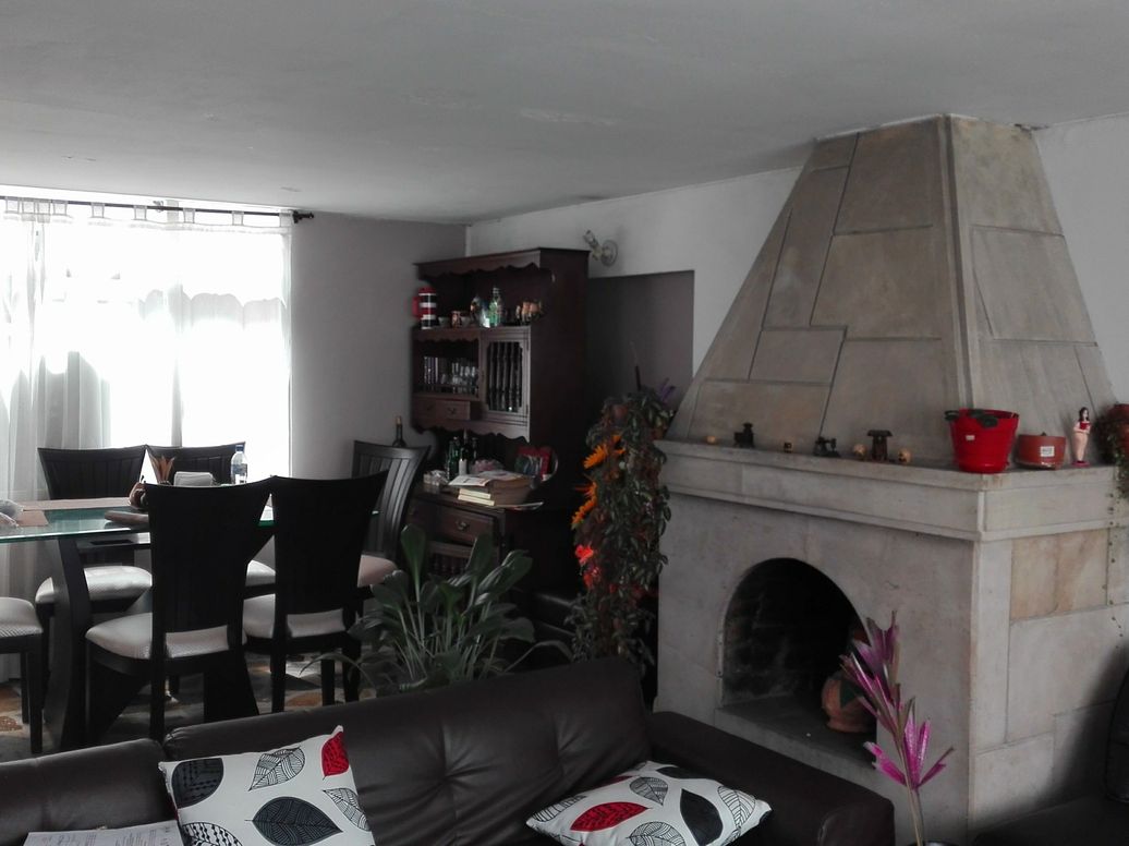 Casa de 6 alcobas en venta en San Antonio De Padua, Bogotá, 340 m² · foto 4 de 17