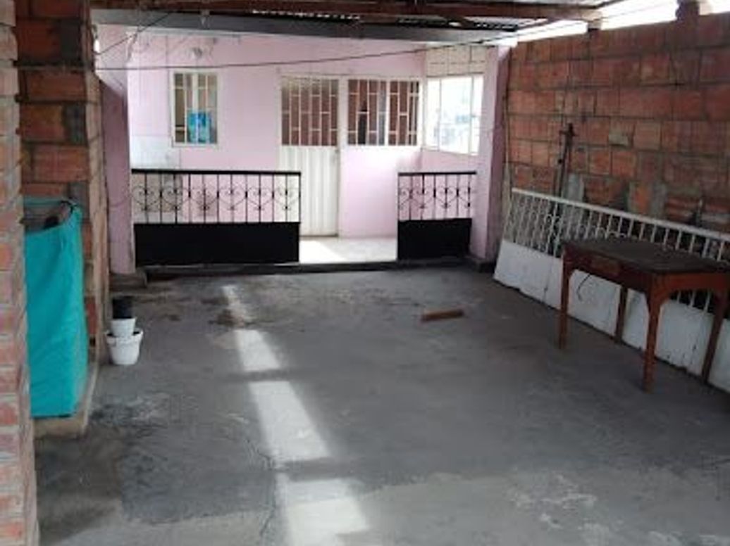 Casa de 19 alcobas en venta en Bosques De San Jorge, Bogotá, 200 m² · foto 8 de 20
