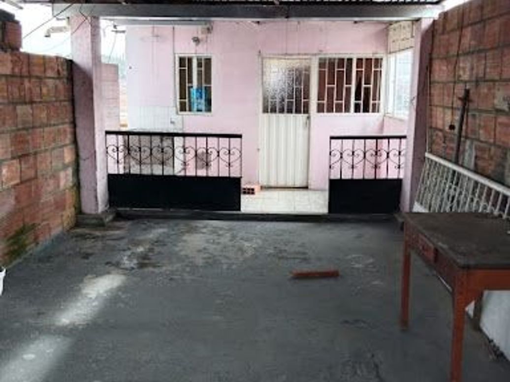 Casa de 19 alcobas en venta en Bosques De San Jorge, Bogotá, 200 m² · foto 11 de 20