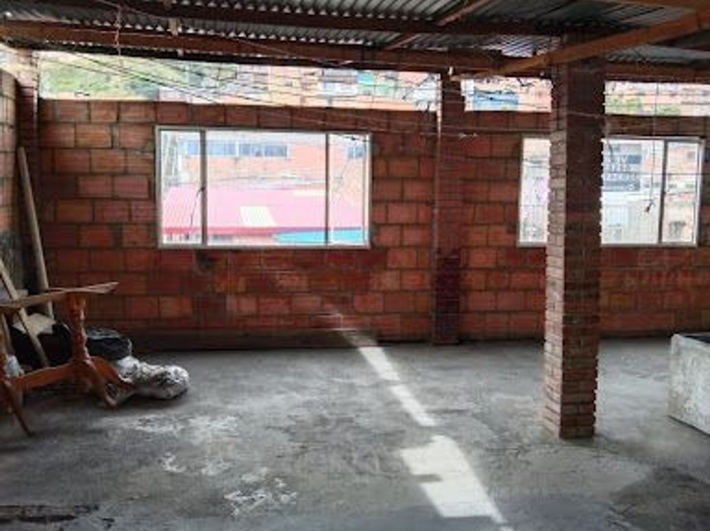 Casa de 19 alcobas en venta en Bosques De San Jorge, Bogotá, 200 m² · foto 10 de 20