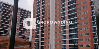 Área de 82.90 m2 ubicado en Floridablanca Piso No 2 estrato 4 se encuentra en un sector residencial con acceso a vías principales almacenes, centros comerciales, colegios, parques y universidades

Cuenta  con 3 habitaciones 2 baños cocina integral sala comedor balcón con bbq zona de ropas espacio de estudio parqueadero y bodega

El conjunto cuenta con Parque sendero piscinas para adultos y niños canchas múltiples gym salon social cine sala de negocios terraza en cada torre y zonas húmedas

VALOR 405000000 ADMINISTRACIÓN 320000

pregunta por él bajo el código Inmobiliario V1456 Contáctanos Agenda tu cita y con gusto te asesoramos
Somos GRUPO ANDINO INMOBILIARIO con nosotros tendrás tus trámites más fácil y rápido