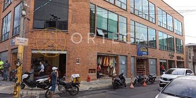 LOCALES DESDE 20METROS HASTA 90METROS, MUY BIEN UBICADOS, DIFERENTE DISTRIBUCION, EXCELENTE ESTADO, CENTRO CERCA A TODO, AGENDA TU CITA CON NOSOTROS Y CONOZCALOS PERSONALMENTE. LOCALES DISPONIBLES:
10.63 METROS $660.000 MAS ADMINISTRACION $220.000
11.42 METROS $510.000 MAS ADMINISTRACION $170.000
14.27 METROS $1'800.000 MAS ADMINISTRACION $600.000
18       METROS $1.020.000MAS ADMINISTRACION $340.000
20  METROS $600.000 MAS ADMINISTRACION $200.000
90.35 METROS $1'800.000 MAS ADMINISTRACION $600.000

*TODOS LOS VALORES MAS IVA. 
