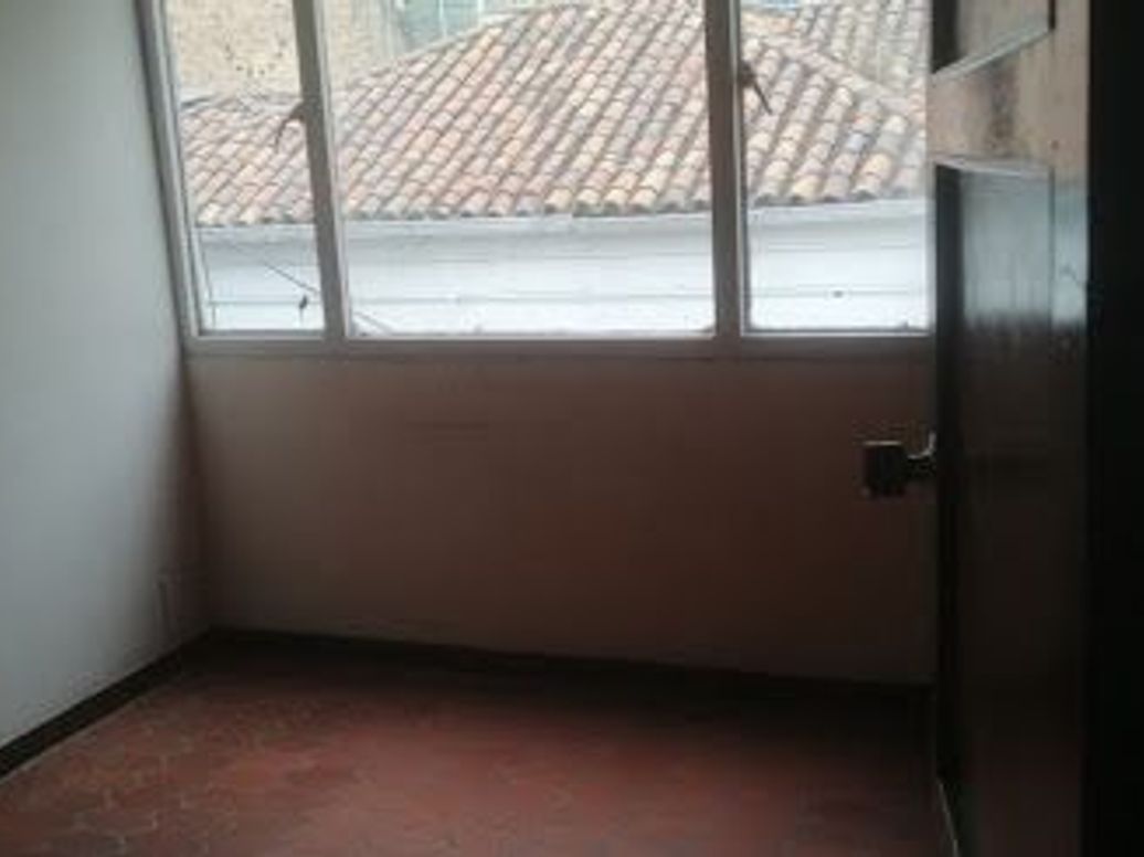 Casa de 1 alcoba en venta en Las Nieves, Bogotá, 390 m² · foto 13 de 18