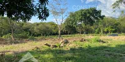 Excelente opción para construir; venta de lote de 2982M2, ubicado estratégicamente en el sector de Córdoba en Sopetran. Unidad cerrada con un entorno campestre, a 10 minutos del parque principal.  Contáctanos en el 301 2021300 para más información. 

NOTA: Aún no cuenta con licencia para construcción.