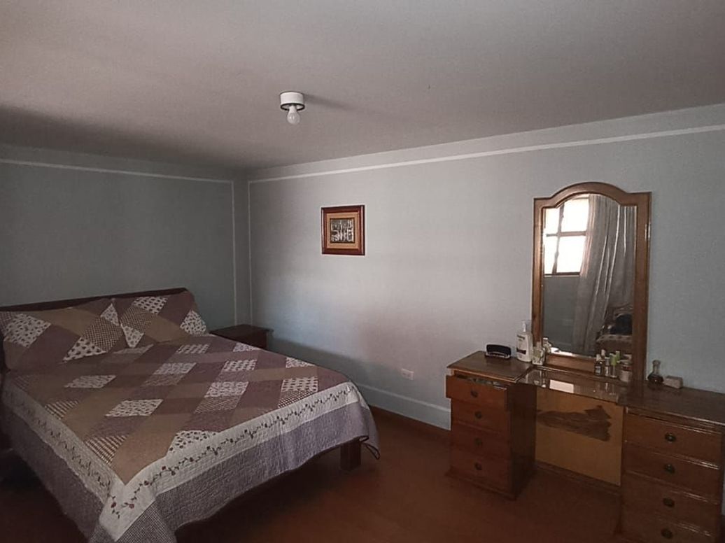 Casa de 6 alcobas en venta en Ub. Ciudad Kennedy Sur, Bogotá, 328 m² · foto 9 de 17