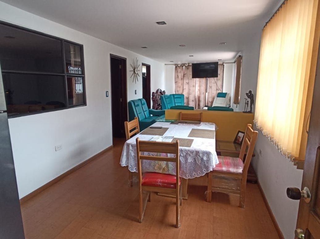 Casa de 6 alcobas en venta en Ub. Ciudad Kennedy Sur, Bogotá, 328 m² · foto 6 de 17