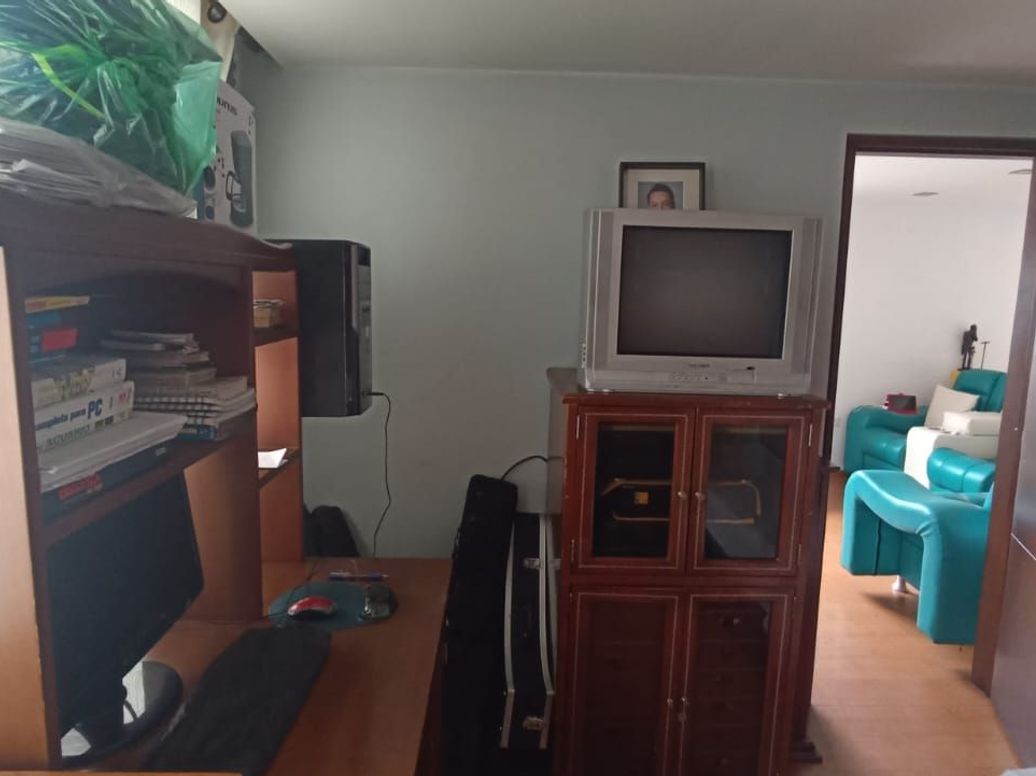 Casa de 6 alcobas en venta en Ub. Ciudad Kennedy Sur, Bogotá, 328 m² · foto 5 de 17
