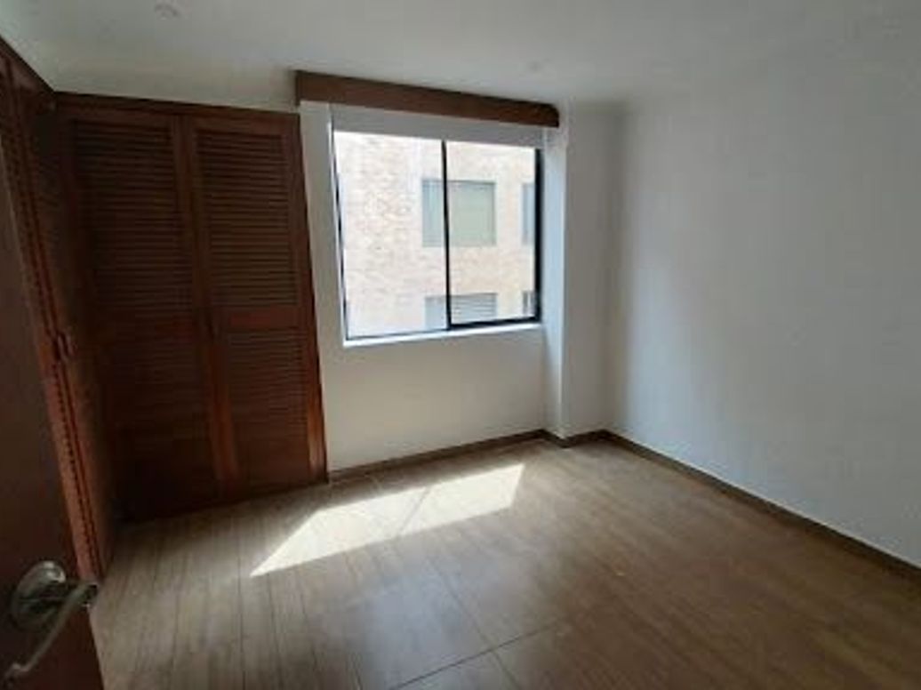 Apartamento de 5 alcobas en venta en La Carolina, Bogotá, 280 m² · foto 6 de 20