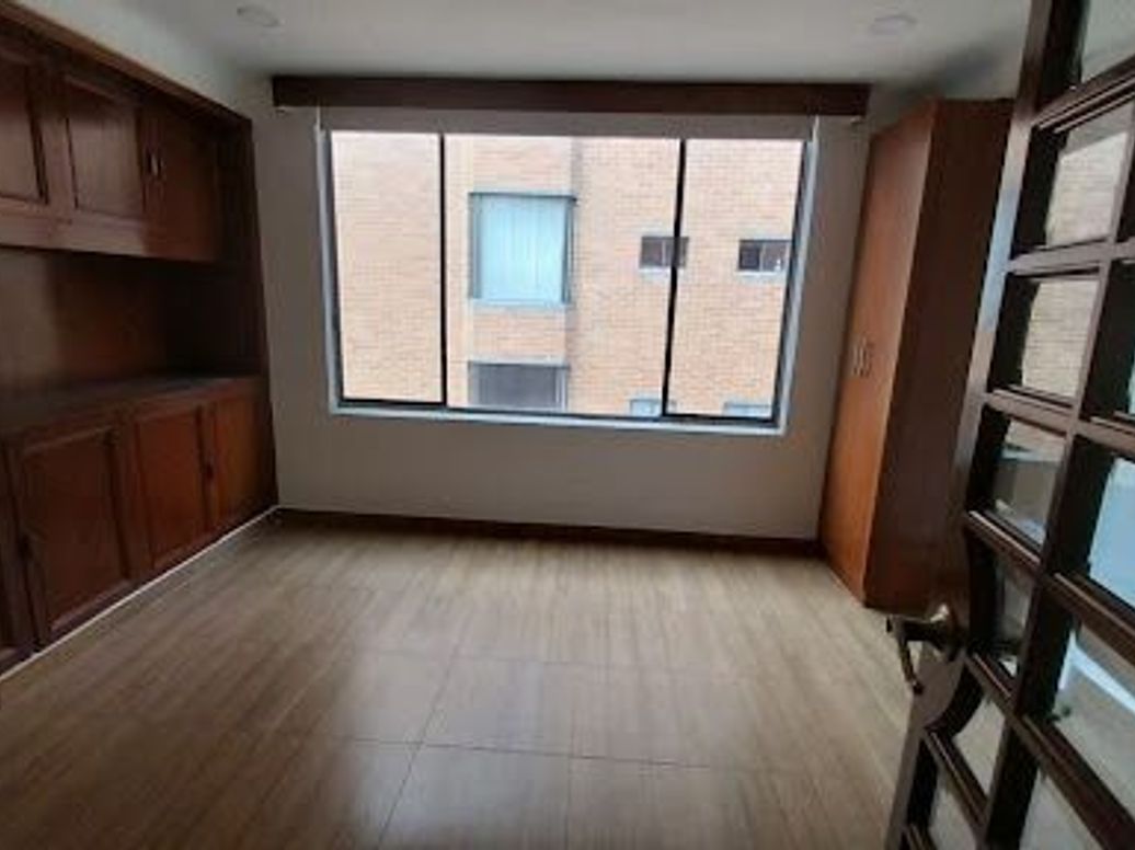 Apartamento de 5 alcobas en venta en La Carolina, Bogotá, 280 m² · foto 12 de 20