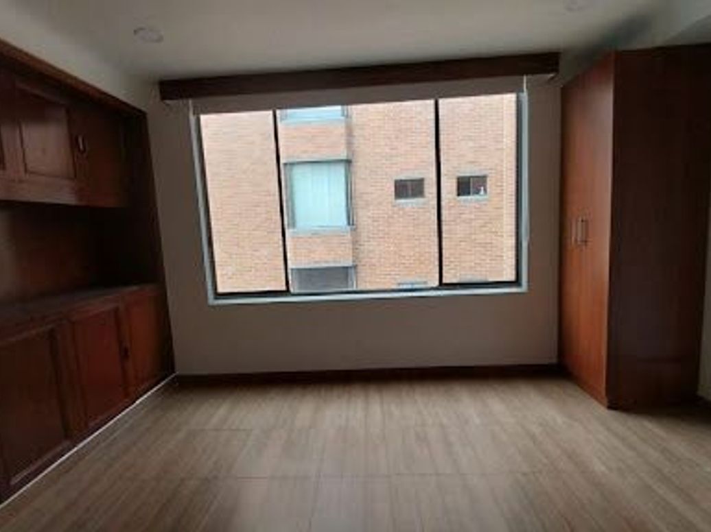 Apartamento de 5 alcobas en venta en La Carolina, Bogotá, 280 m² · foto 13 de 20