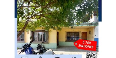 SE VENDE CASA EN BARRIO SUCRE DE MONTERIA 

La casa tiene un area de 612m2 y consta de:


 Diez habitaciones
 Cuatro baños
 Sala comedor
 Cocina
 Patio
 Garaje
 Zona de labores 
 Patio


Ademas se encuentra muy bien ubicada cerca a vias principales, cerca a colegios, iglesias, restaurantes, supermercados de cadena y cerca a la zona centro de la ciudad.



INMONTERIA ASESORÍAS INMOBILIARIAS DE COLOMBIA
✅ Si desea recibir información adicional o visitar personalmente esta propiedad puede agendar una visita a las siguientes líneas de atención:
* Línea WhatsApp de ventas ? 3205548556 
* Línea WhatsApp de arriendos ? 3233444404

✅ Para ofrecer su inmueble con nosotros puede contactar a las líneas de atención o escribir al siguiente correo electrónico
? inmonteria.inmobiliaria@gmail.com
? www.inmonteriainmobiliaria.com.co ?

? Síguenos en INSTAGRAM y FACEBOOK @inmonteria
https://www.instagram.com/inmonteria/

 

 

 
