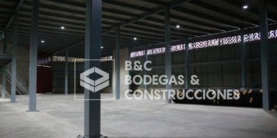 Bodega sobre la autopista Medellin-Bogota, en construccion, pisos reforzados, excelente altura, techos termoacusticos, sentido bajando, energia trifasica, zona industrial, bodega disponible para venta
