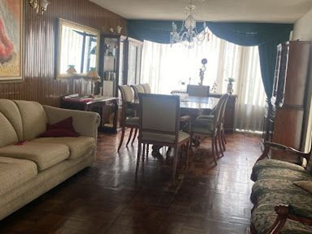 Casa de 5 alcobas en venta en Santa Margarita, Bogotá, 345 m² · foto 3 de 12