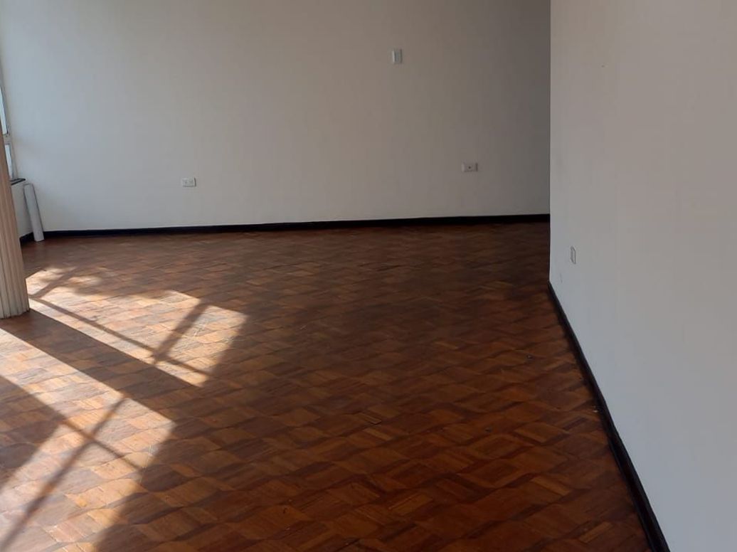 Apartamento de 2 alcobas en venta en La Salle, Bogotá, 127 m² · foto 11 de 19