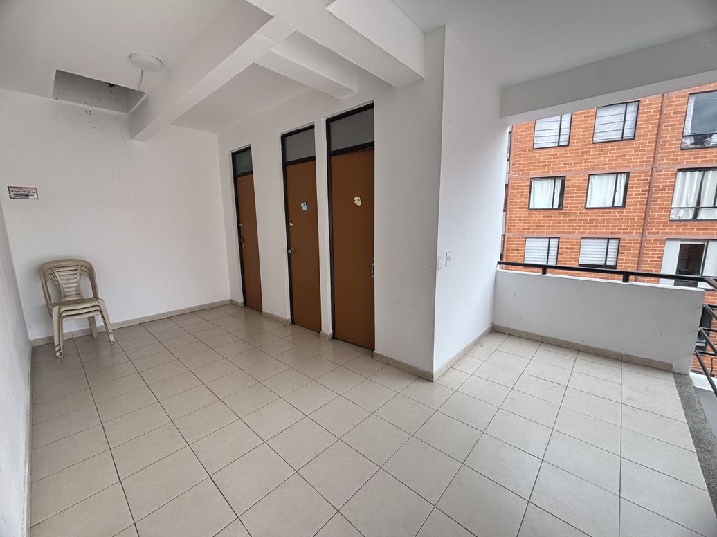 Apartamento de 2 alcobas en venta en Tierrabuena Reservado 1 Y 2, Bogotá, 42 m² · foto 11 de 15