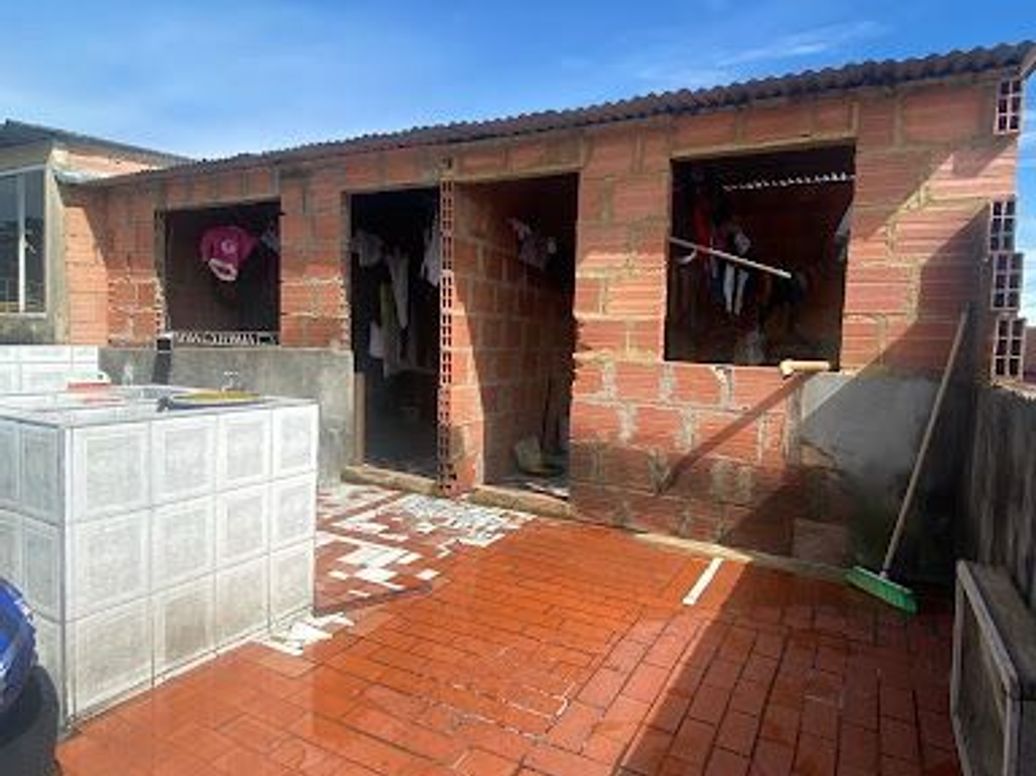 Casa de 7 alcobas en venta en Vereda Suba Rincón, Bogotá, 216 m² · foto 17 de 19