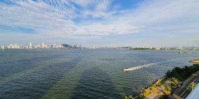 Apartamento en excelente estado , vista a la bahía.