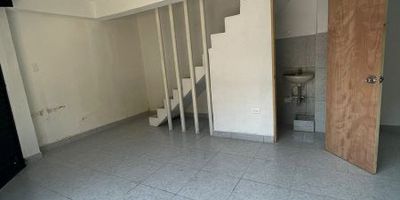 Se arrienda local en Bello sector Prado, cuenta con terraza, esta en zona comercial, zona industrial y con cercania a transporte publico.