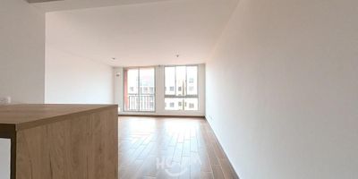 [ARR] ID HOUM: 108626

Entérate de todos los beneficios al arrendar con nosotros:
    • Asistencia e intermediación con el propietario
    • Firma tu contrato online
    • Arrienda sin burocracia, sin papeleos ni notarías

Departamento en arriendo, ubicado en el barrio Ciudadela la prosperidad, con una superficie construida de 65.00 m² y superficie total de 65.00  m². 

Sus principales características son:

    • No amoblado
    • 3 dormitorios
    • 2 baños
    • Admite mascotas
    • Cocina tipo americana
    • Piso 11
    • Año de construcción: 2022
            
Además, el inmueble cuenta con las siguientes amenidades:

    • Salón de eventos
    • Vigilancia 24 hrs
    • Ascensor
    • Zona de juegos
    • Alberca
    • Gimnasio
    • Zona de asadores

Si arriendas con nosotros, te brindamos asesoría personalizada durante todo el proceso.

Requisitos para arrendar con nosotros:

    • Arrienda sin codeudor*, fácil, rápido y seguro
    • Demuestra un ingreso mensual neto de al menos 2.5 veces el valor del arriendo (los ingresos mensuales se pueden complementar por las personas que vivirán en este inmueble)
    • Completa tu información básica y mándanos tus extractos bancarios o documentos que demuestren tus ingresos
    • No debes tener reportes negativos en centrales de crédito
        

IMPORTANTE:

    • Te invitamos a agendar una visita a esta propiedad
    • Si tienes alguna duda por favor puedes solicitar más información desde los portales como también contactarte directamente con nosotros
    
Más que una inmobiliaria, somos Houm.
*Aplican T&C