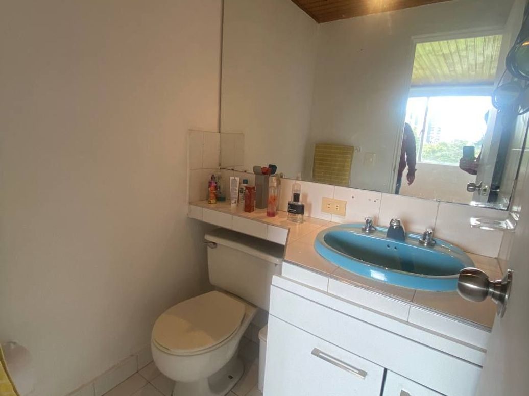 Apartamento de 3 alcobas en venta en Santa Cecilia, Bogotá, 70 m² · foto 2 de 9