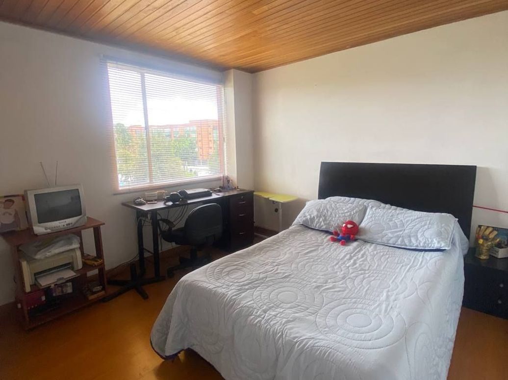 Apartamento de 3 alcobas en venta en Santa Cecilia, Bogotá, 70 m² · foto 5 de 9