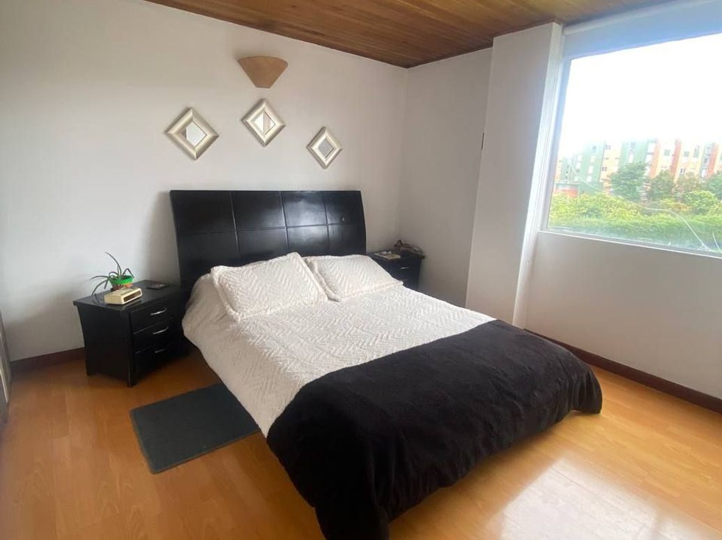 Apartamento de 3 alcobas en venta en Santa Cecilia, Bogotá, 70 m² · foto 3 de 9