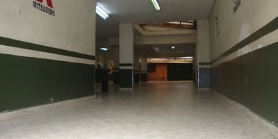 Local con excelente ubicación, fácil acceso a medios de transporte público, 276, 60 m2, con baño y cocineta. 