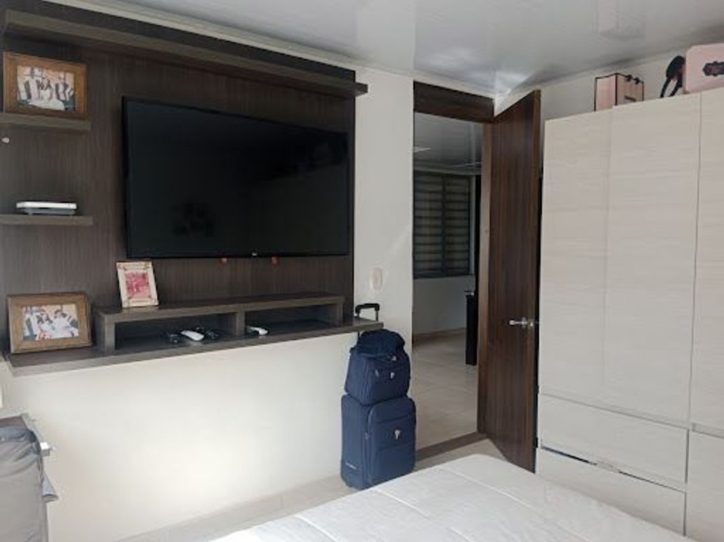 Casa de 12 alcobas en venta en Quirigua, Bogotá, 320 m² · foto 3 de 20
