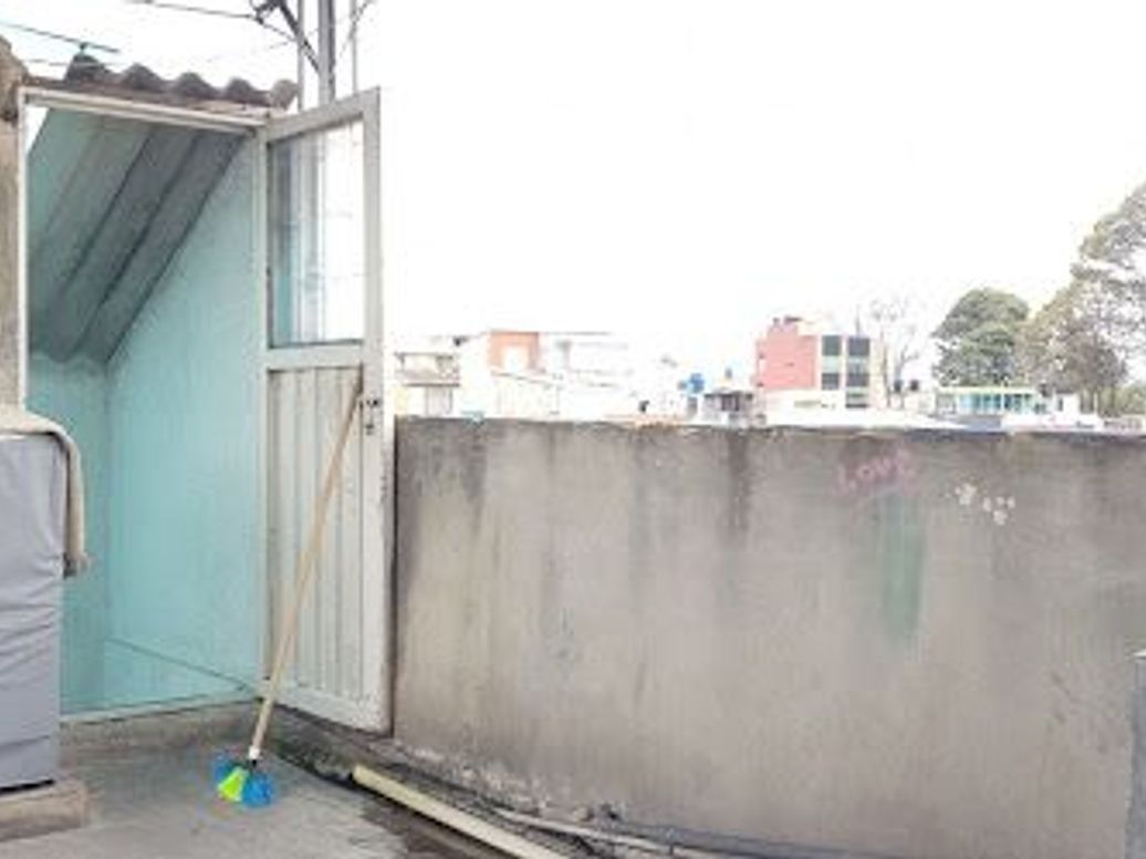 Casa de 3 alcobas en venta en La Clarita, Bogotá, 339 m² · foto 10 de 20