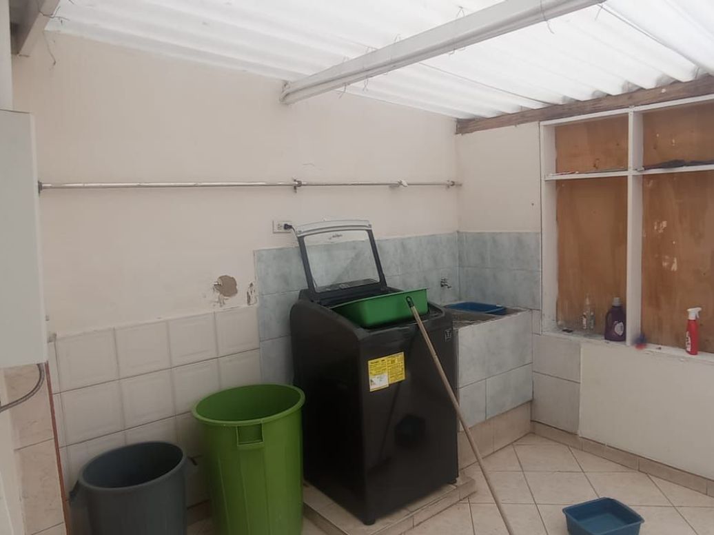 Casa de 5 alcobas en venta en Ferrocaja, Bogotá, 175 m² · foto 11 de 19