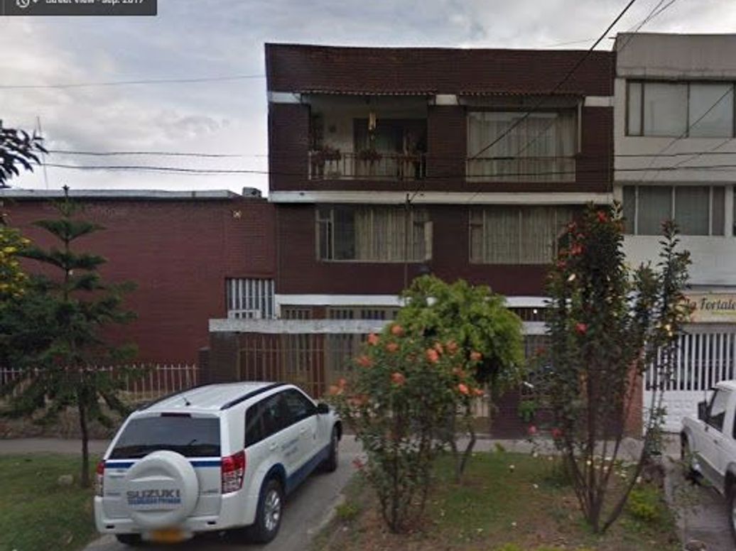 Casa de 11 alcobas en venta en Las Américas, Bogotá, 357 m² · foto 10 de 20