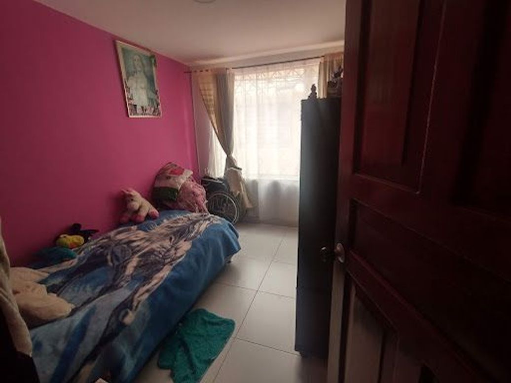Casa de 14 alcobas en venta en Fontibón, Bogotá, 320 m² · foto 3 de 20