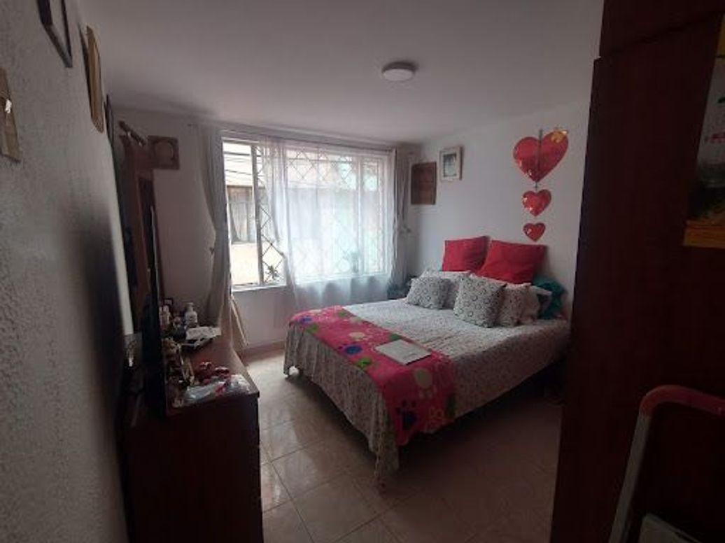Casa de 14 alcobas en venta en Fontibón, Bogotá, 320 m² · foto 4 de 20