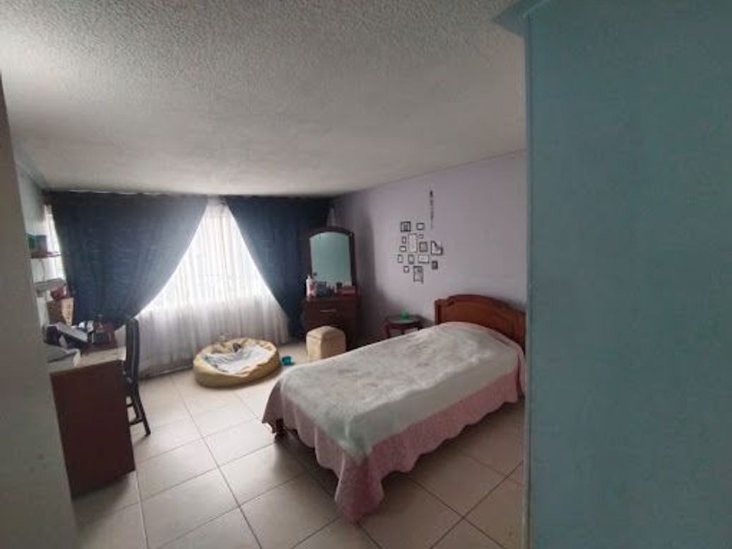 Apartamento de 4 alcobas en venta en Alqueria, Bogotá, 101 m² · foto 8 de 18