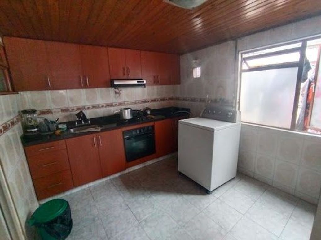 Apartamento de 4 alcobas en venta en Alqueria, Bogotá, 101 m² · foto 3 de 18