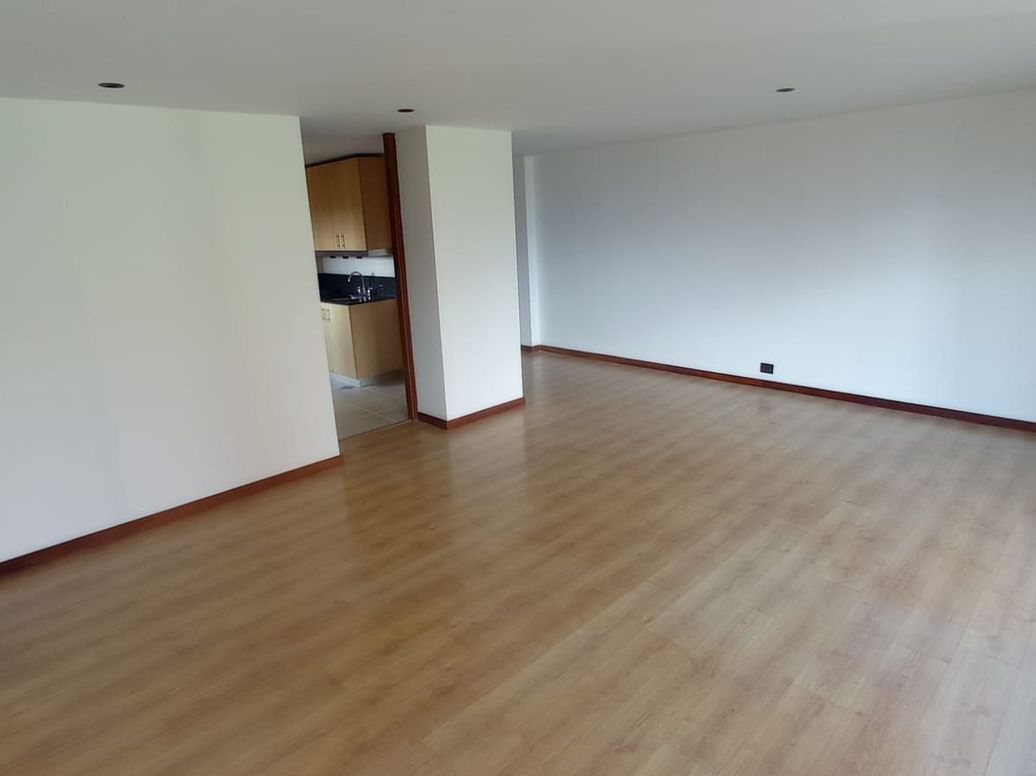 Bambú Apartamentos 904  Apartamento en Los Balsos 2