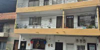 EN ARRIENDO APARTA ESTUDIO UBICADO EN EL SECTOR ARANJUEZ LOS ALAMOS.
- ALCOBA 1
- COCINA  INTEGRAL CON RED DE GAS
- BAÑO 
- PISO EN CERAMICA.
INFORMACION COMERCIAL 
PBX(604)4480450 OPCION 1
LINEA WHATSAPP:3332815649