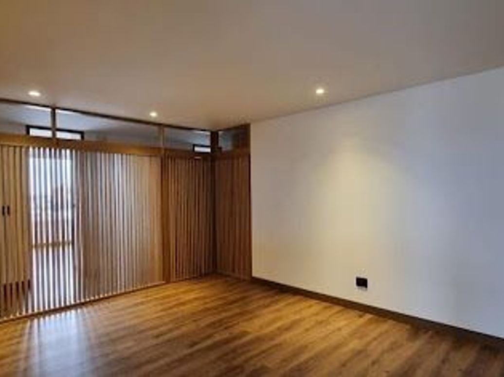 Apartamento de 3 alcobas en venta en Estoril, Bogotá, 208 m² · foto 3 de 10
