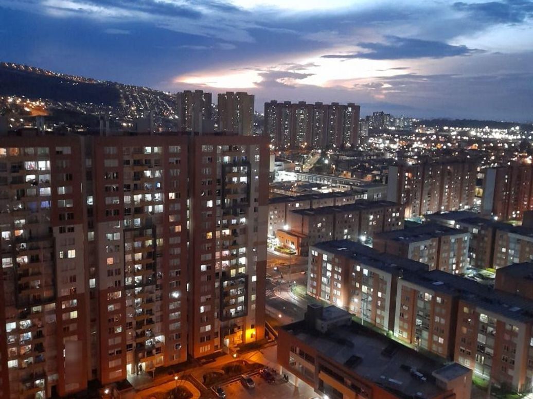 Apartamento de 2 alcobas en venta en Atlanta, Bogotá, 43 m² · foto 2 de 12