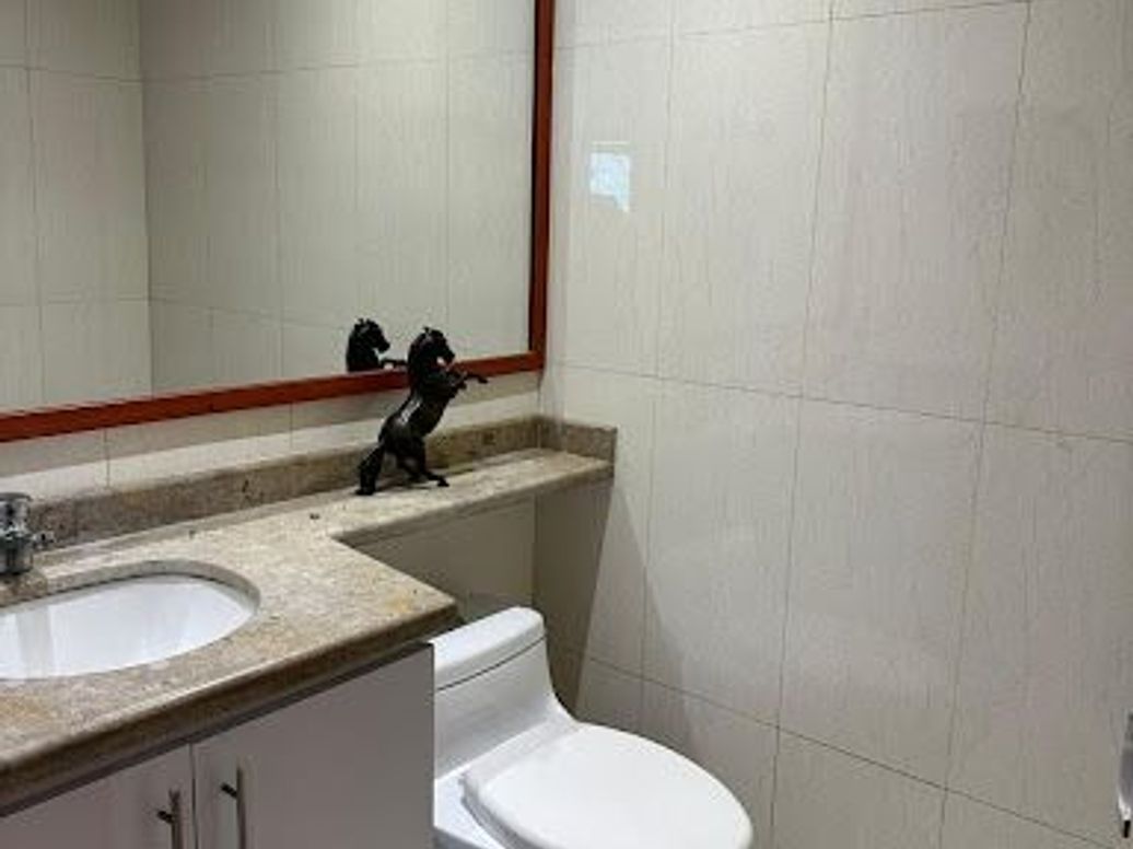 Casa de 3 alcobas en venta en El Contador, Bogotá, 300 m² · foto 7 de 18