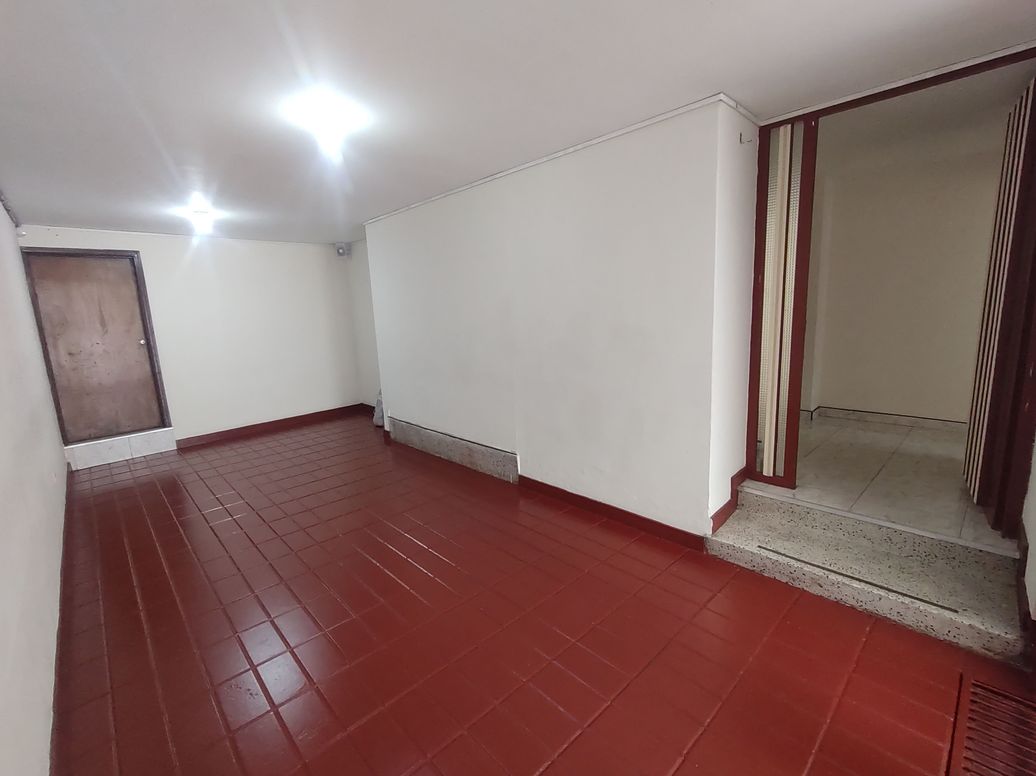 Apartamento de 4 alcobas en venta en Normandia Occidental, Bogotá, 260 m² · foto 4 de 19