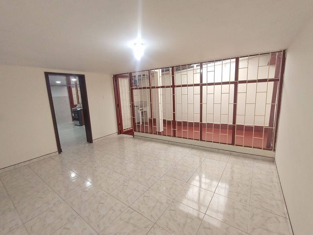 Apartamento de 4 alcobas en venta en Normandia Occidental, Bogotá, 260 m² · foto 8 de 19