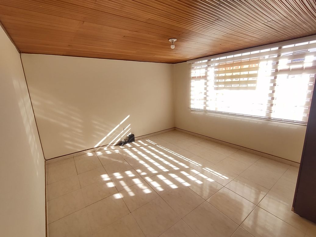 Apartamento de 4 alcobas en venta en Normandia Occidental, Bogotá, 260 m² · foto 11 de 19