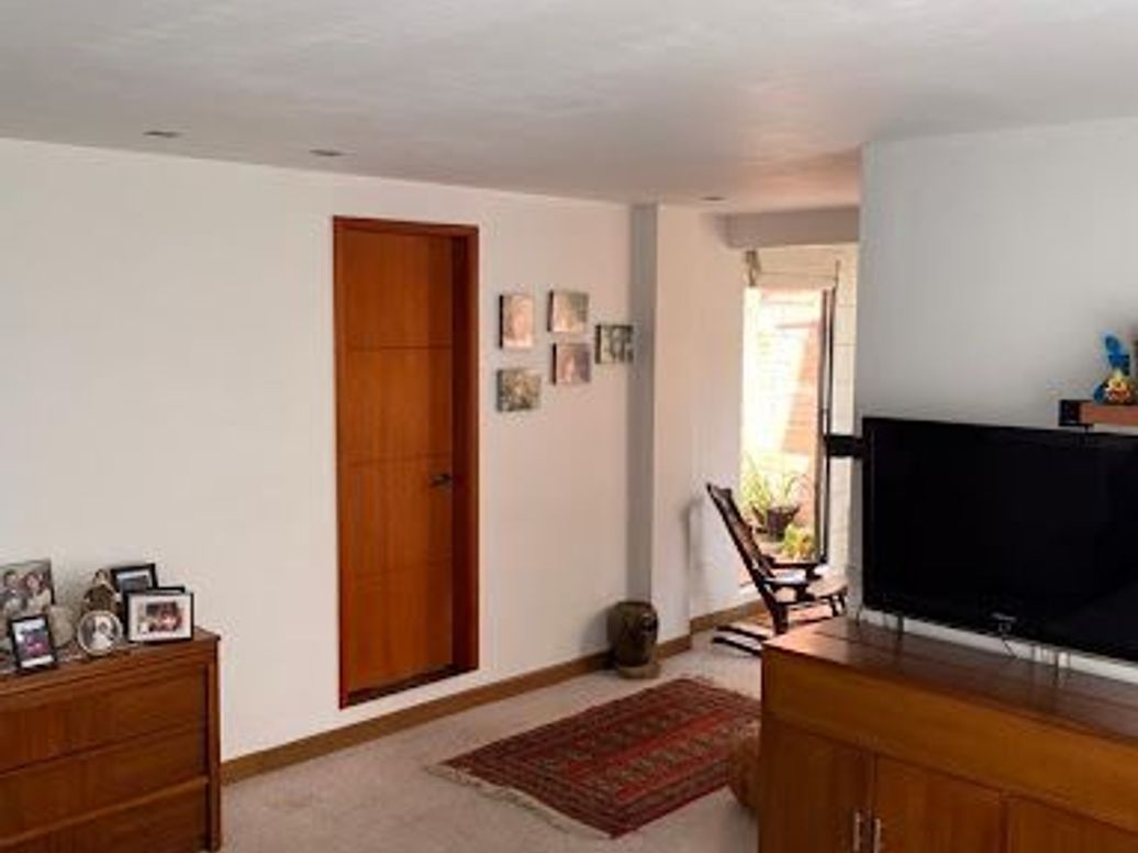Casa de 4 alcobas en venta en El Contador, Bogotá, 199 m² · foto 2 de 20