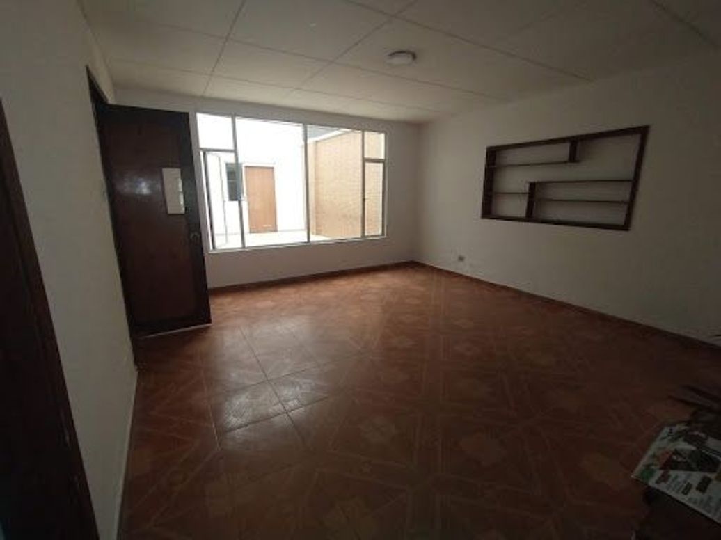 Casa de 10 alcobas en venta en Modelia, Bogotá, 314 m² · foto 10 de 20