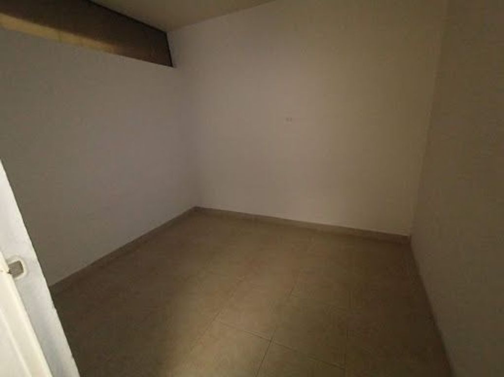 Casa de 10 alcobas en venta en Modelia, Bogotá, 314 m² · foto 16 de 20