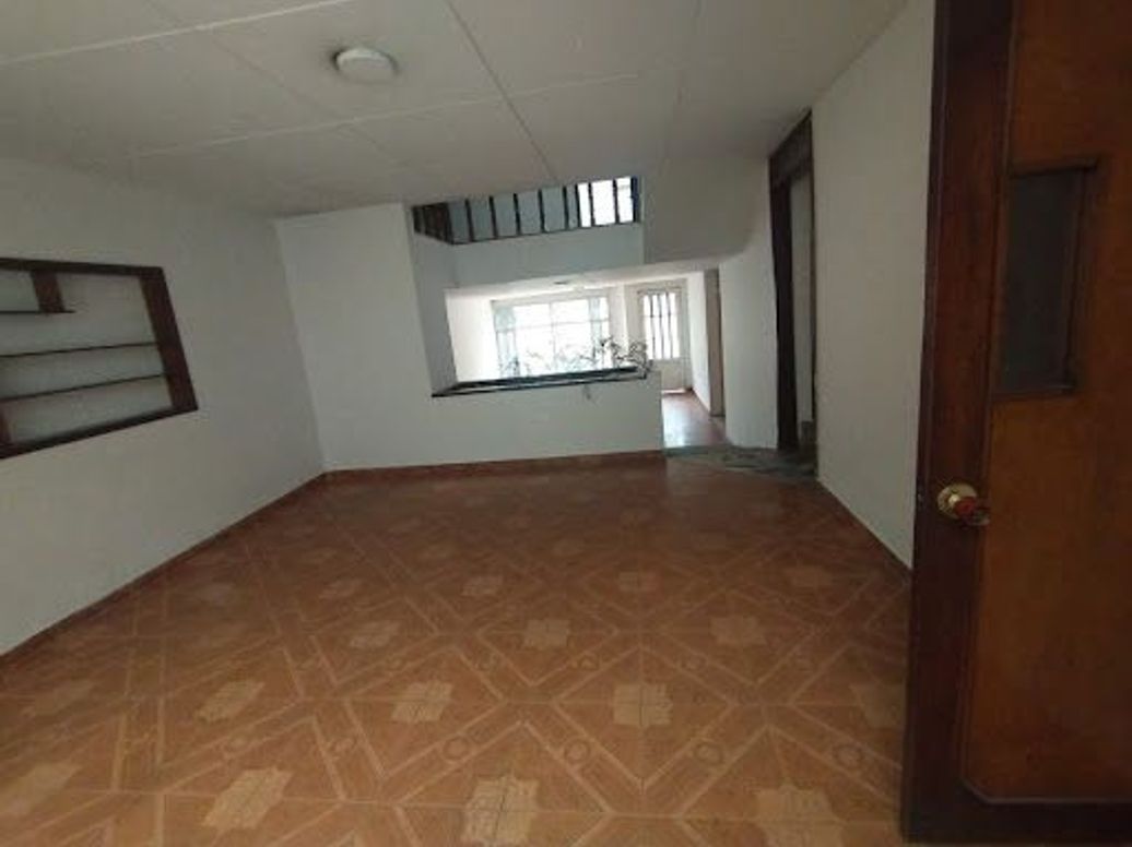 Casa de 10 alcobas en venta en Modelia, Bogotá, 314 m² · foto 19 de 20