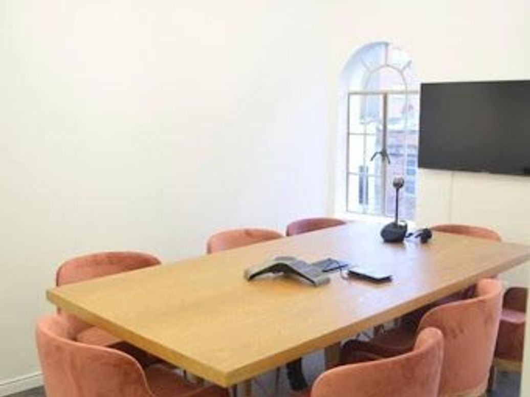 Casa de 1 alcoba en venta en Quinta Camacho, Bogotá, 344 m² · foto 12 de 13