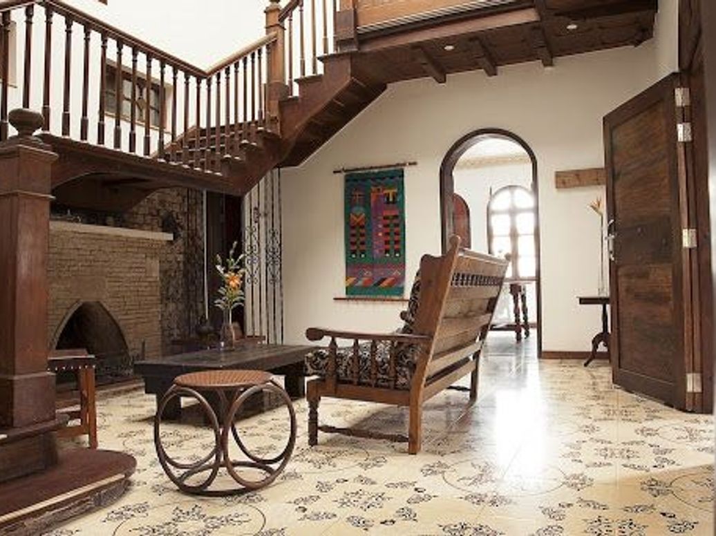 Casa de 8 alcobas en venta en Teusaquillo, Bogotá, 401 m² · foto 2 de 9